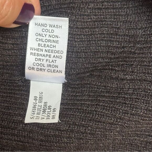 Banana Republic Extra Fine Merino Wool Size Medium Petite Ruffle Shrug Cardigan - Picture 7 of 10